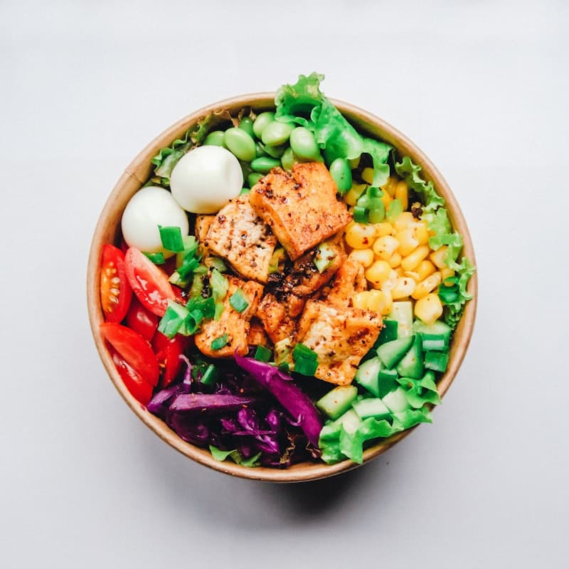 Fresh and deli packaging containers for salads and prepared foods